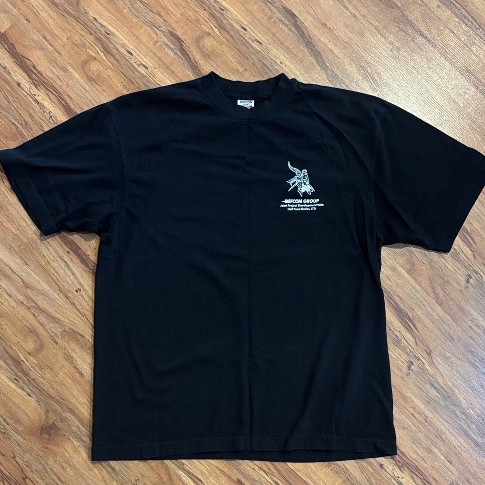 Half face blades/Defcon collab shirt